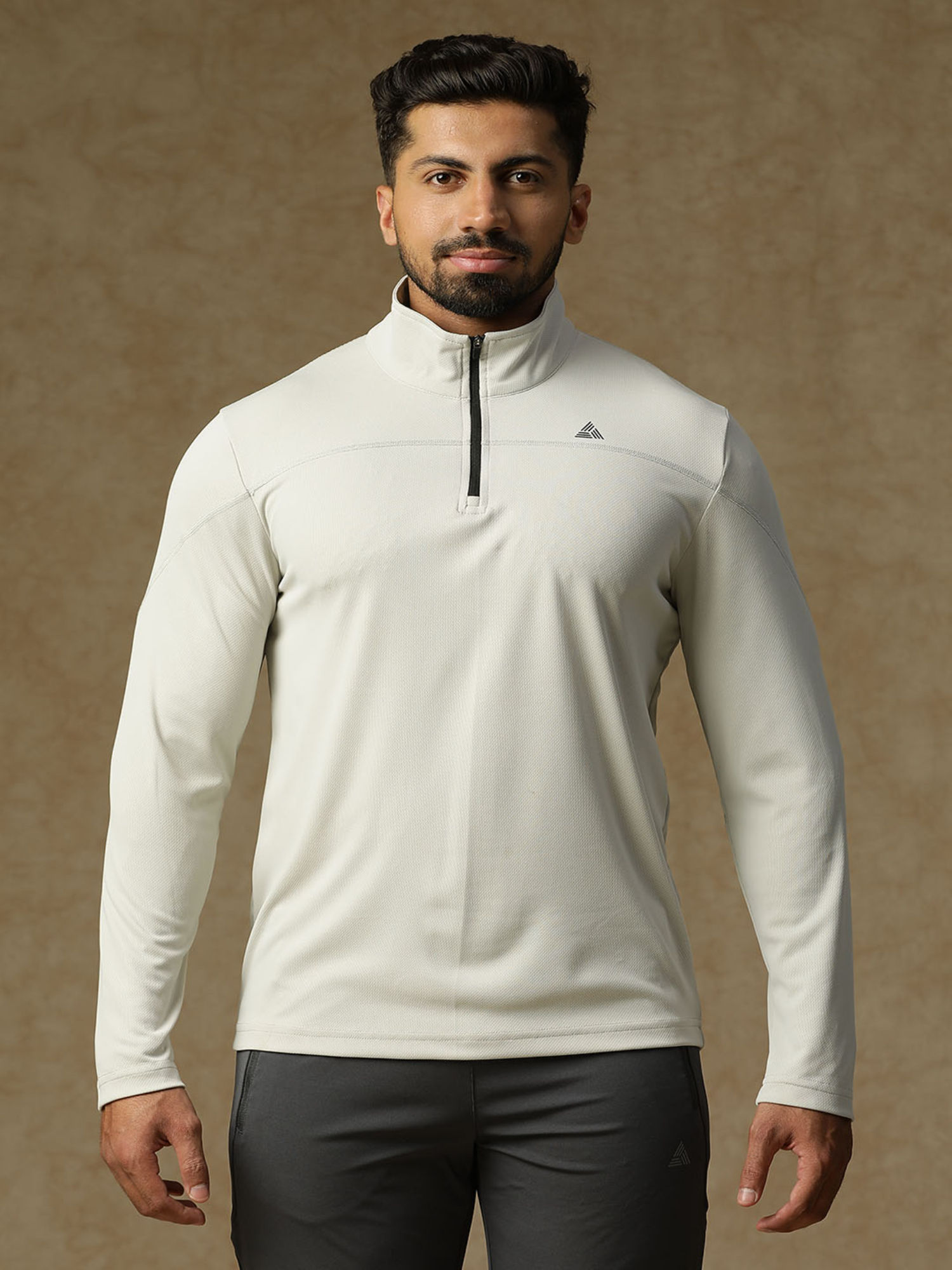 Athlisis Men White High Neck Dri-Fit Pockets Slim Fit T-Shirt