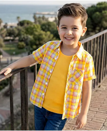 Babyhug Cotton Woven Half Sleeves Checks Shirt with T-Shirt - Multicolor