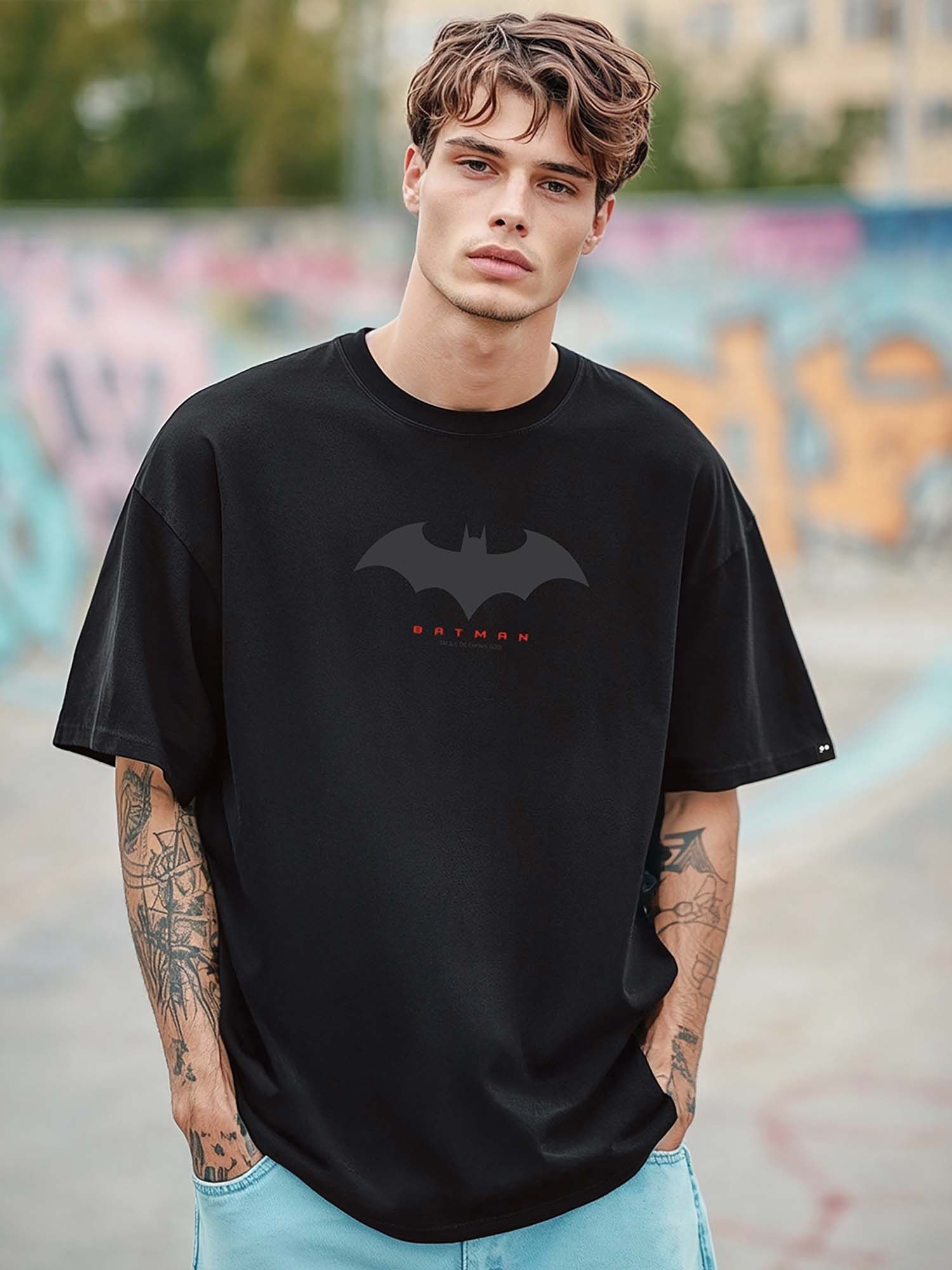 Bewakoof Official DC Men's Black Batman Outline Logo Graphic Printed Oversized T-shirt
