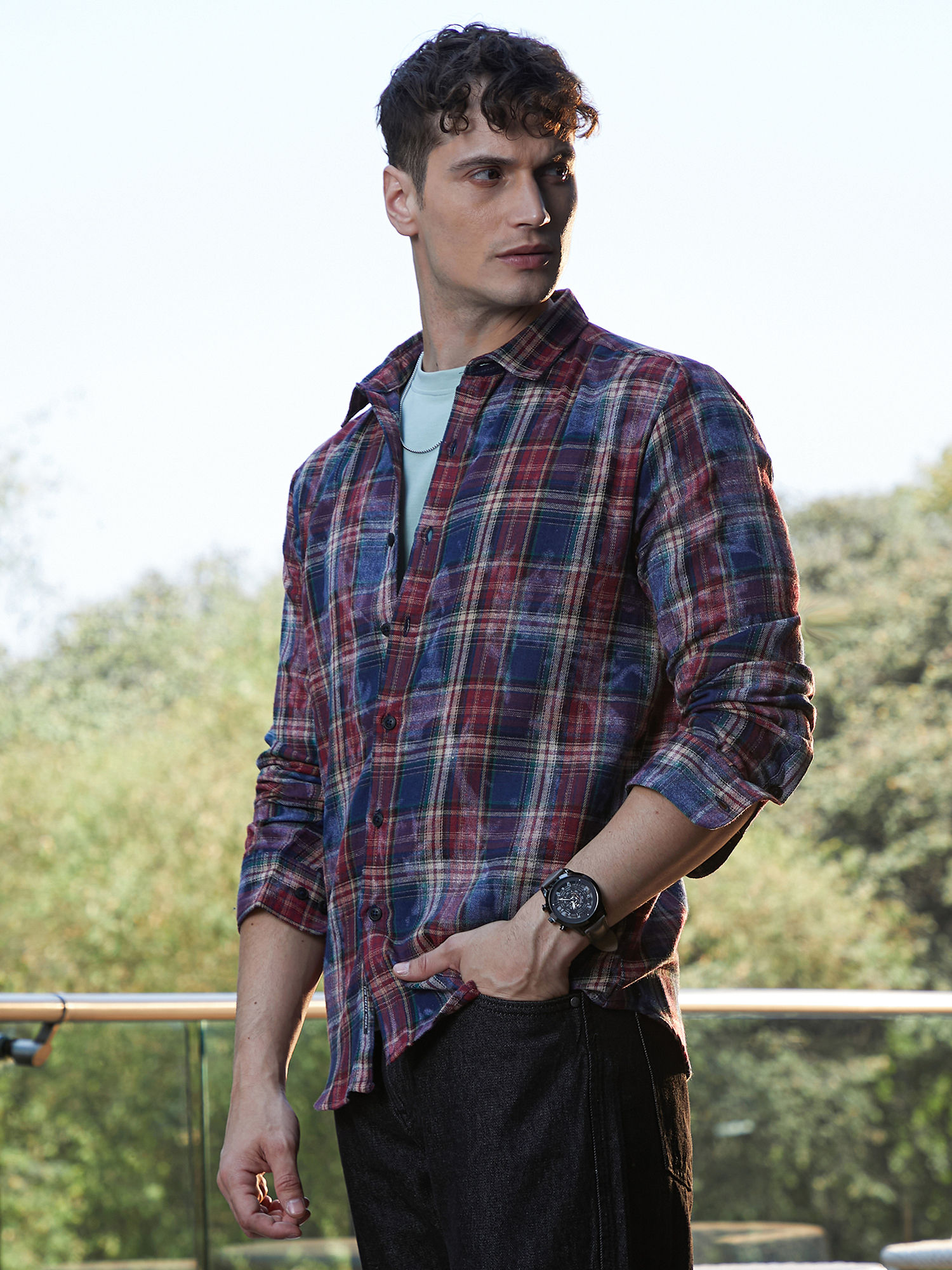 CAHOOT Men Indigo Blue & Sangria Red Dark-Plaid Relaxed Shirt