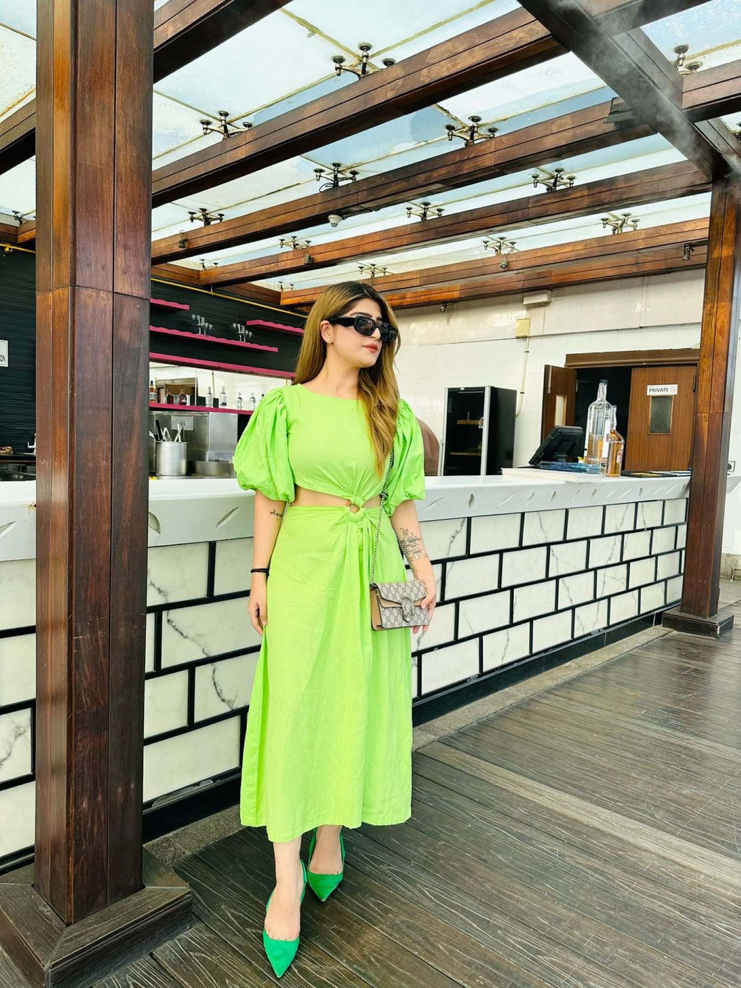 ELAYEE Calla Aura Neon Green Solid/Plain Midi Dress