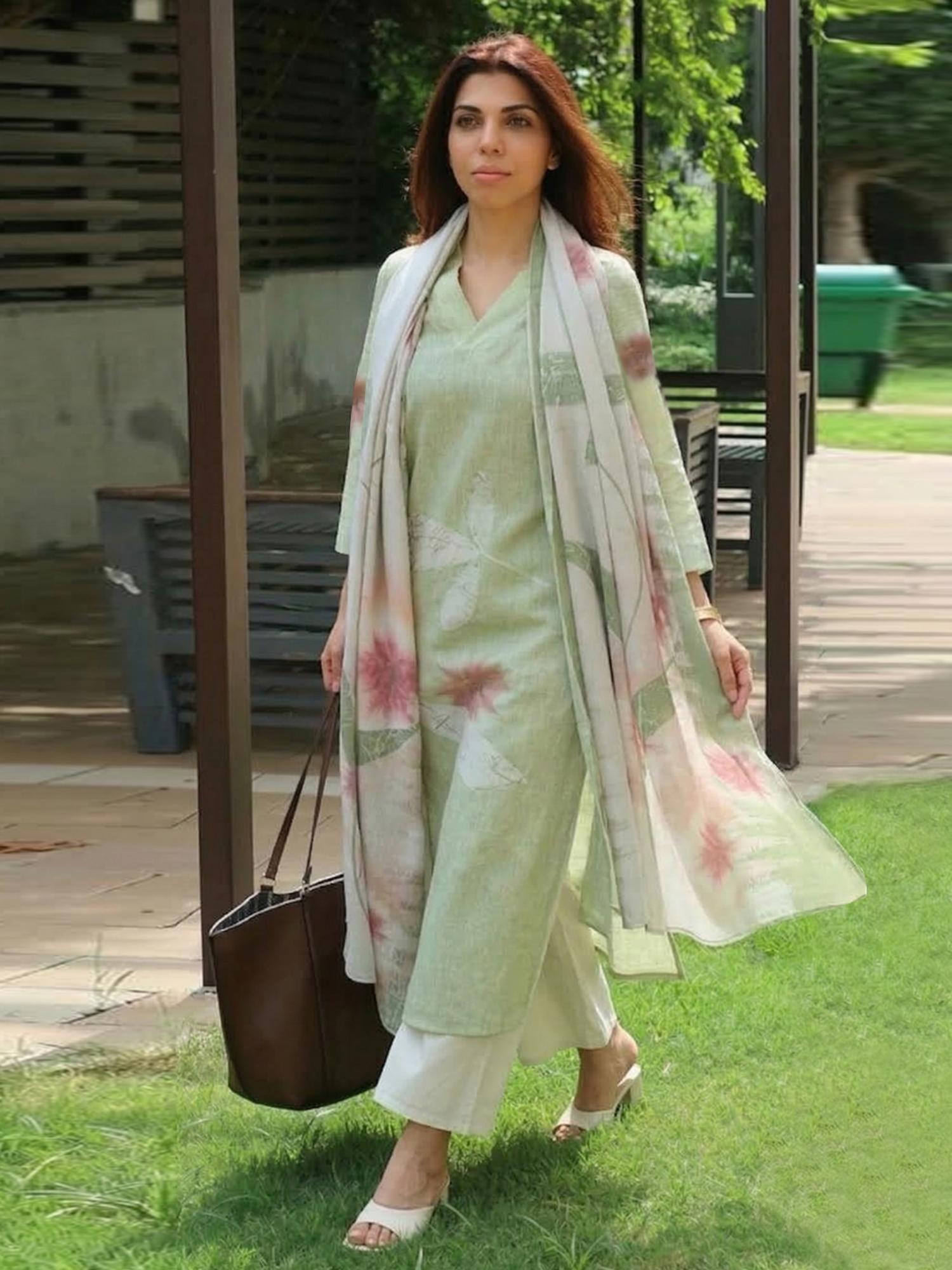 Gahan Womens Cotton Blend Straight Printed Kurta with Pant & Dupatta - Green