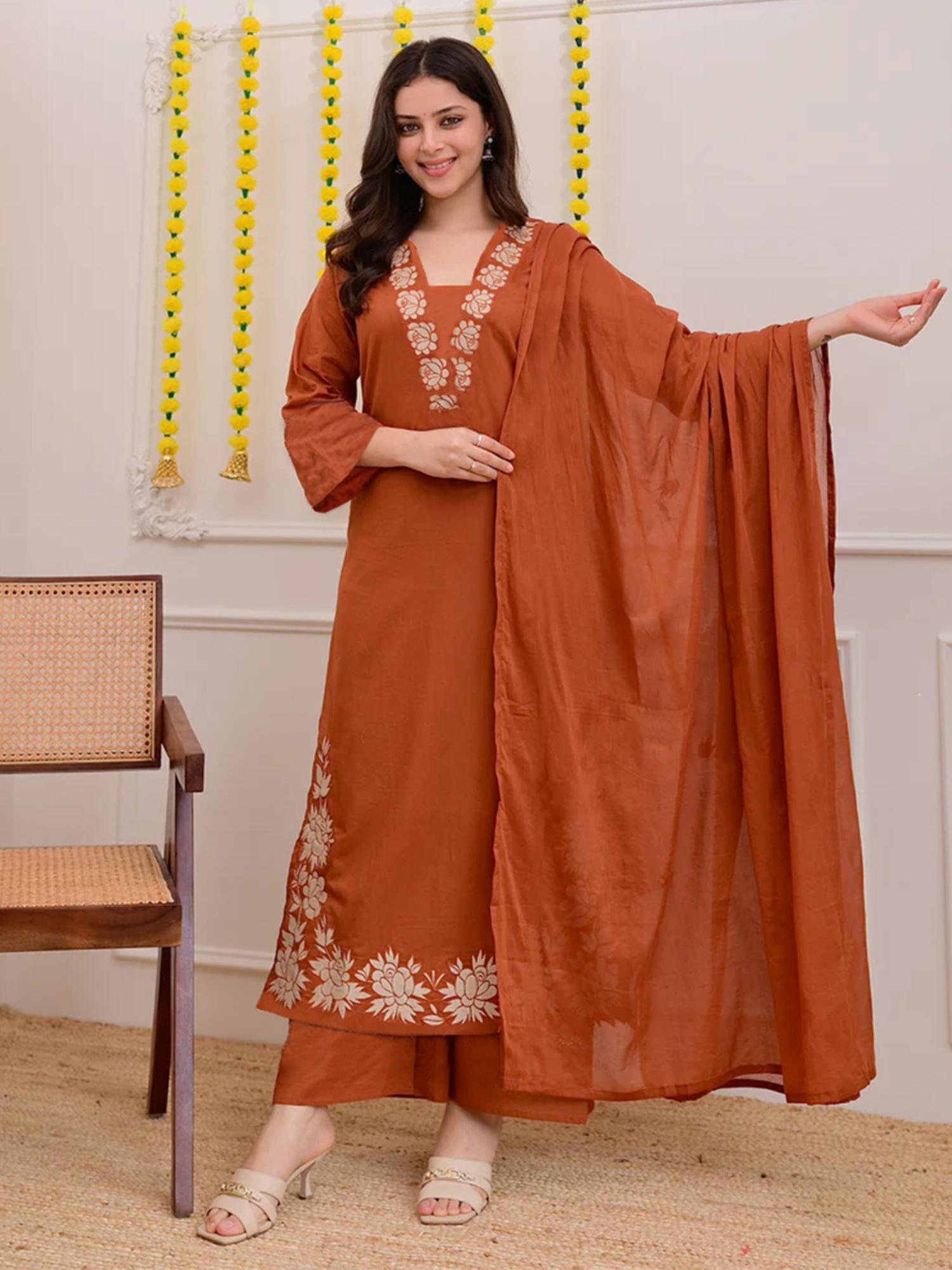Gahan Womens Viscose Rayon Straight Solid Kurta with Pant & Dupatta - Rust