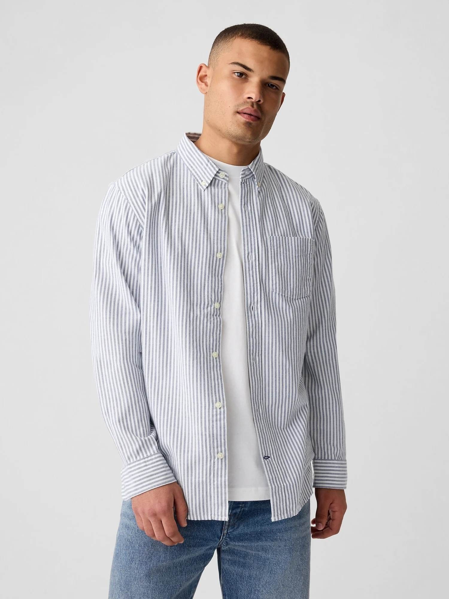 GAP Men's Vertical Stripes Button-Down Collar Shirt