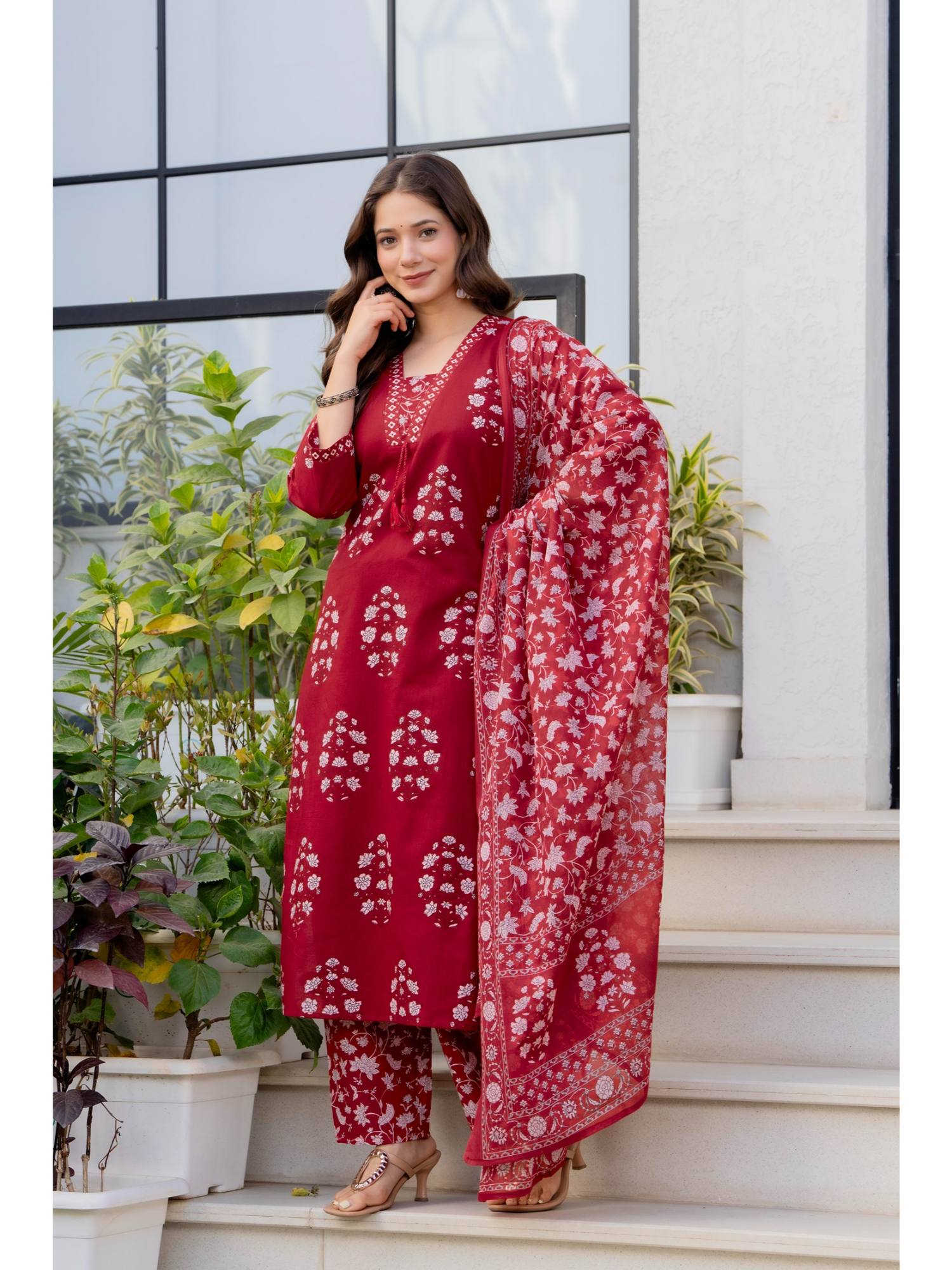 GEKHA Womens Pure Cotton Printed Straight Kurta With Pants And Dupatta Red