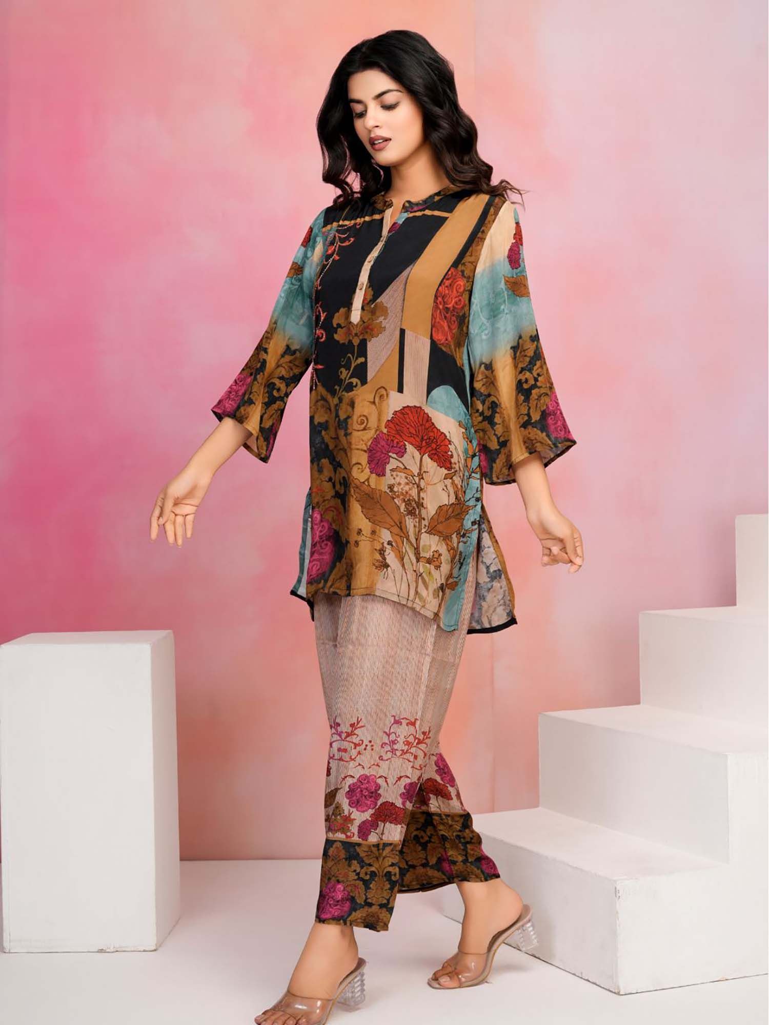KAFTANIZE Women Black Crepe Floral Co-Ord (Set of 2)
