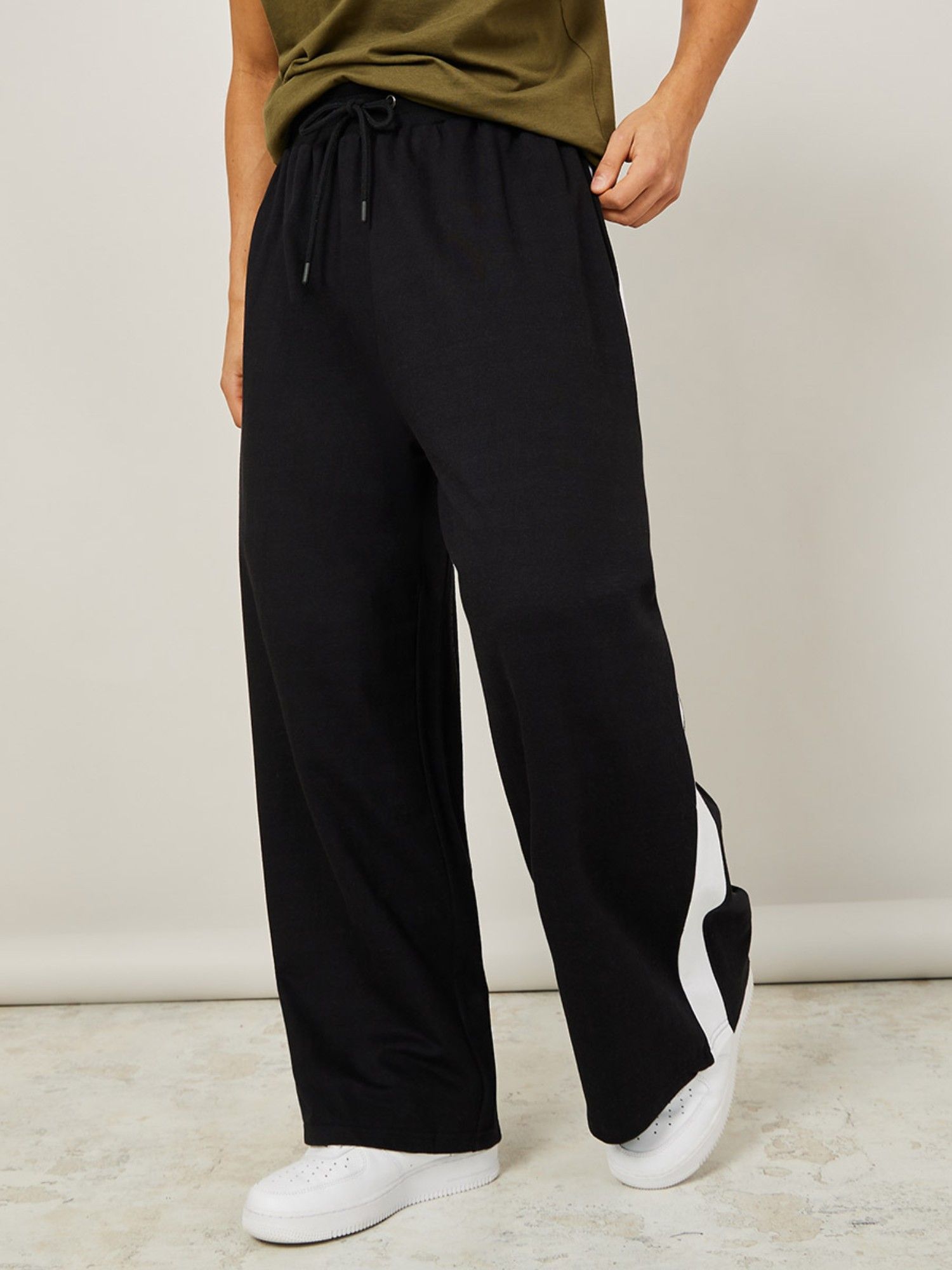 Styli Black Extra Wide Leg Jogger With Contrast Stripe Detail