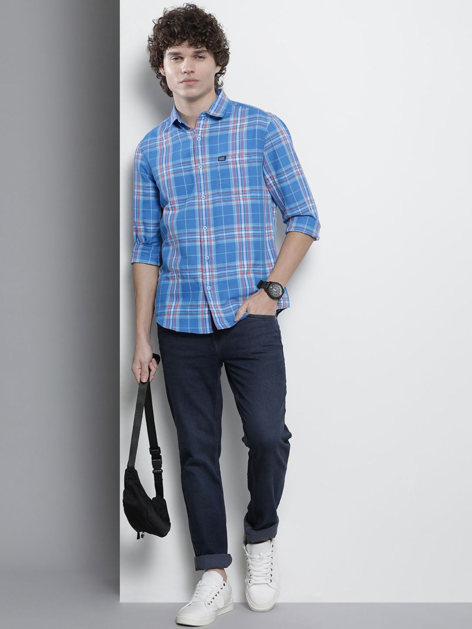 The Indian Garage Co Men Regular Fit Checkered Full Sleeves Cutaway Collar Casual Shirt - Blue