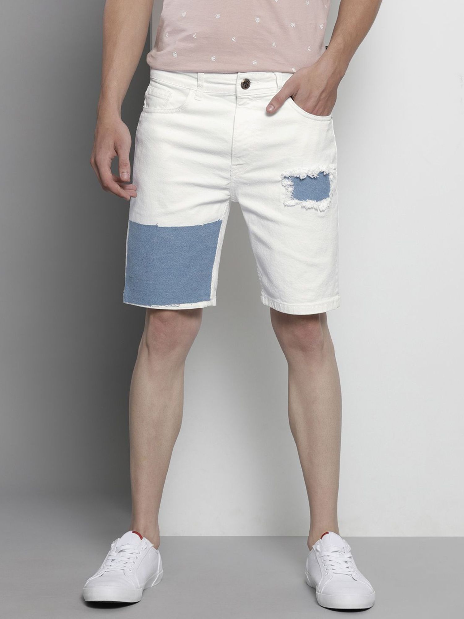 The Indian Garage Co Men White Slim Fit Solid Mid-Rise Shorts