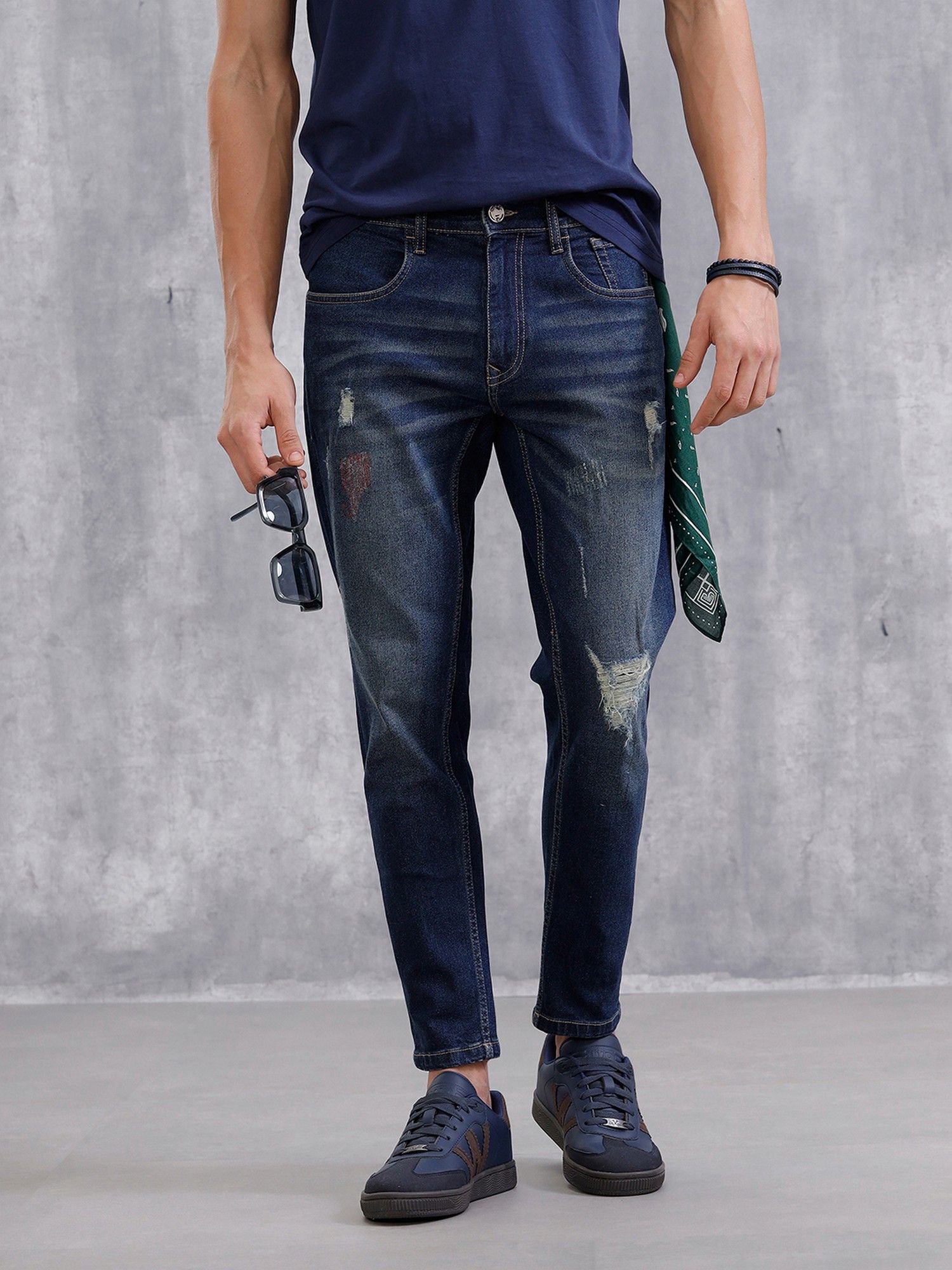 WROGN Blue Solid Skinny Crop Distressed Jeans